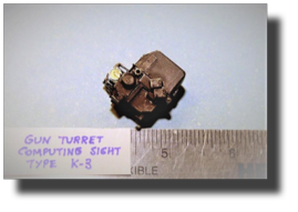 Gun turret computing sight type K-3. Scratch built in metal by Rojas Bazán. 1:15 scale. Gun turret computing sight type K-3. Scratch built in metal by Rojas Bazán. 1:15 scale.